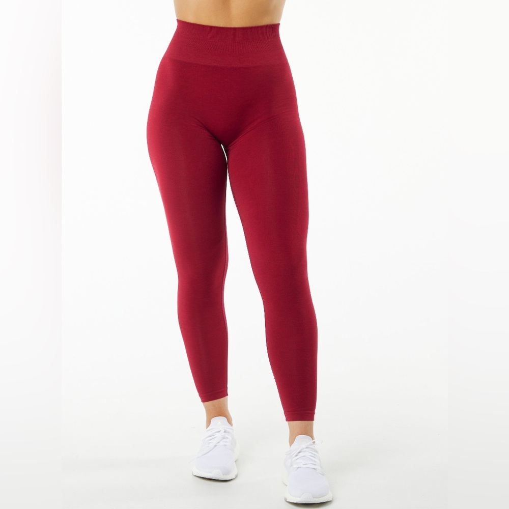 RETIRED AMPLIFY LEGGINGS - SCARLET - MEDIUM